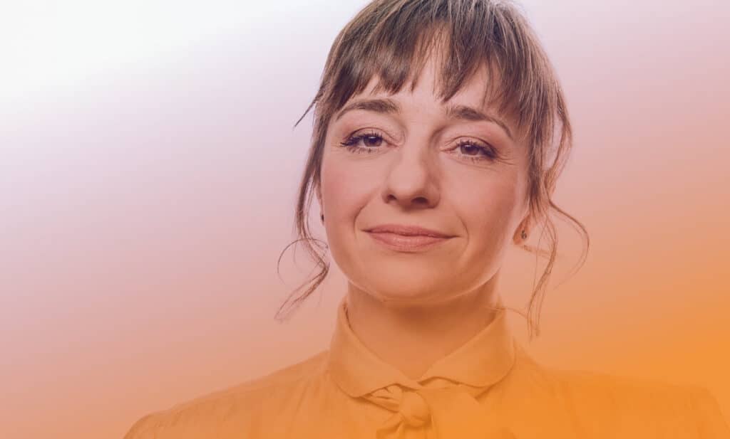 Eszter Tompa Entrevista horitzontal